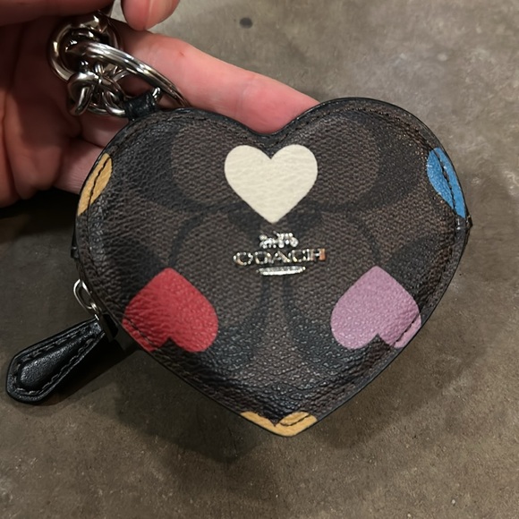 Coach Heart Pouch - Picture 2 of 3